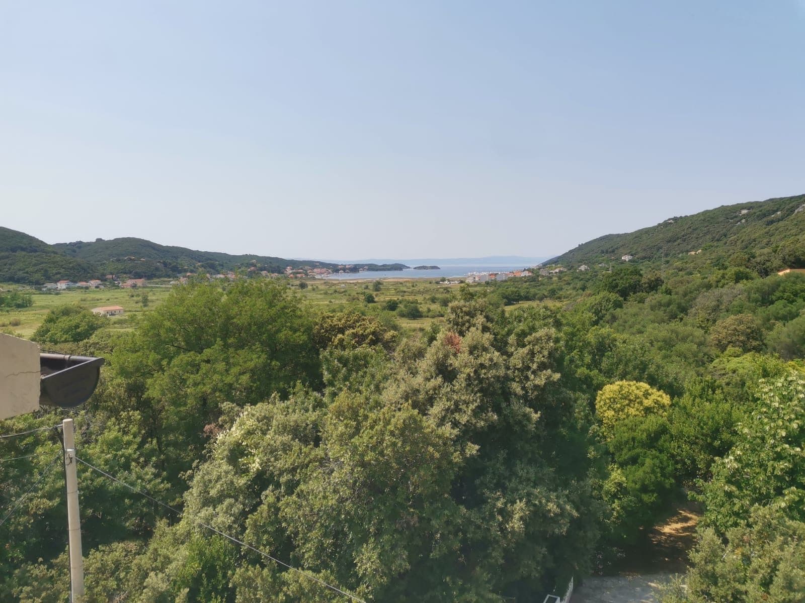 Top-floor two-bedroom apartment of 85 m² with a panoramic sea view in Supetarska Draga, Rab. — photo 10