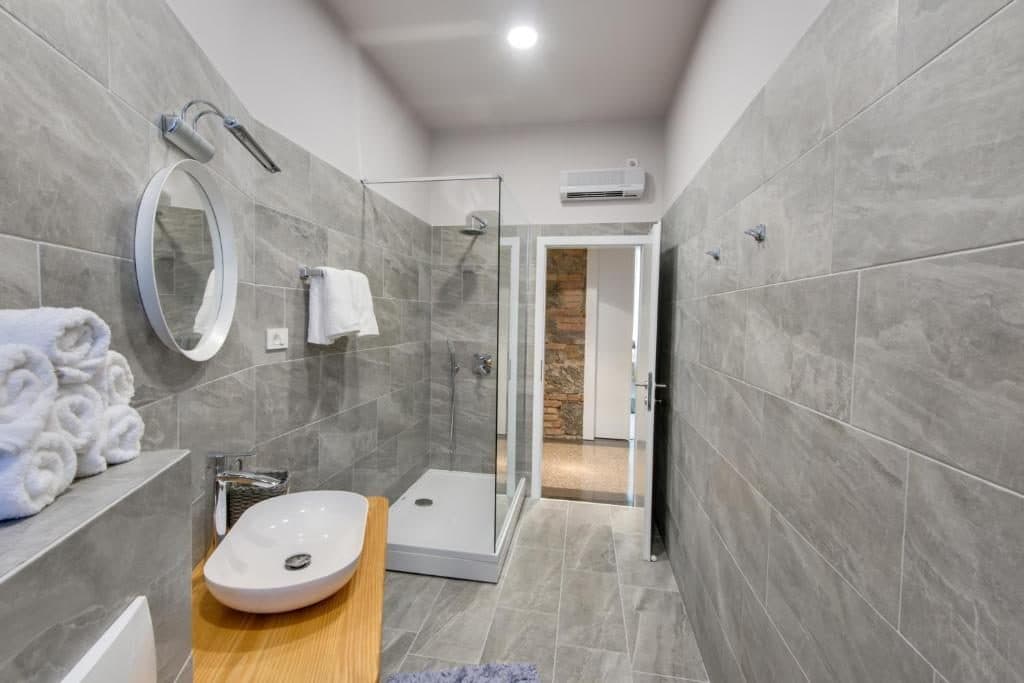 Moderan studentski stan (90 m²) s dvorištem u samom centru Rijeke — photo 7