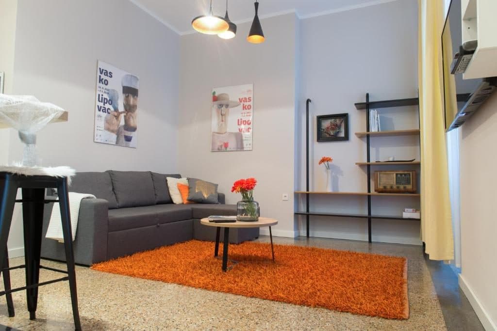 Moderan studentski stan (90 m²) s dvorištem u samom centru Rijeke — photo 4
