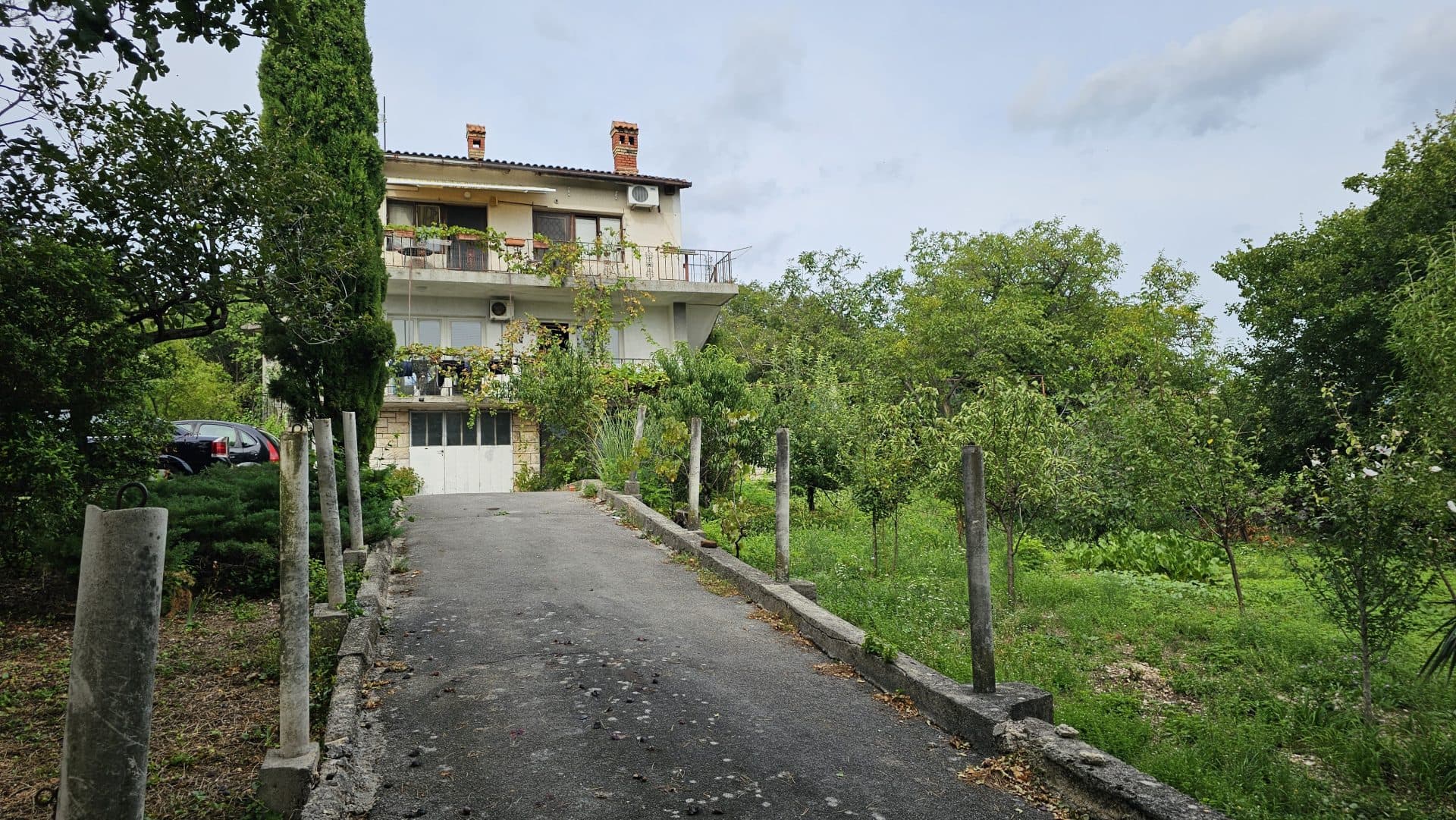 Rijeka - Bakar, House with 3 units and 1200 m2 garden — photo 4