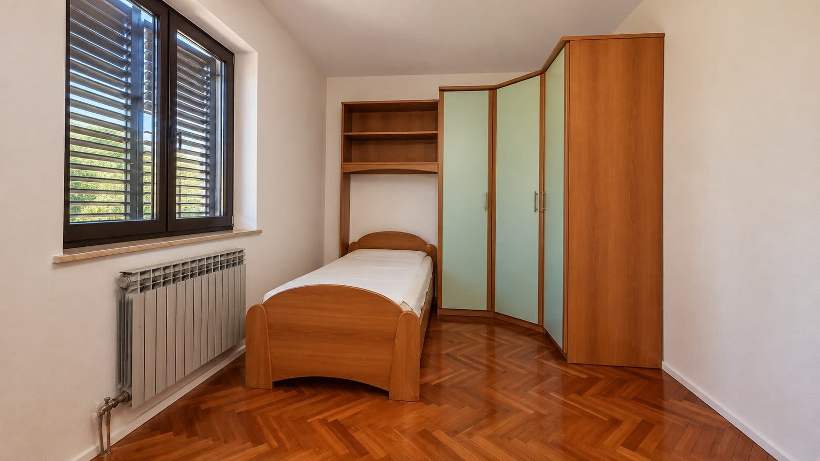 RIJEKA, DRENOVA ,SAMOSTOJEĆA KUĆA S DVA STANA, PROSTRANOM OKUĆNICOM I GARAŽOM — photo 8