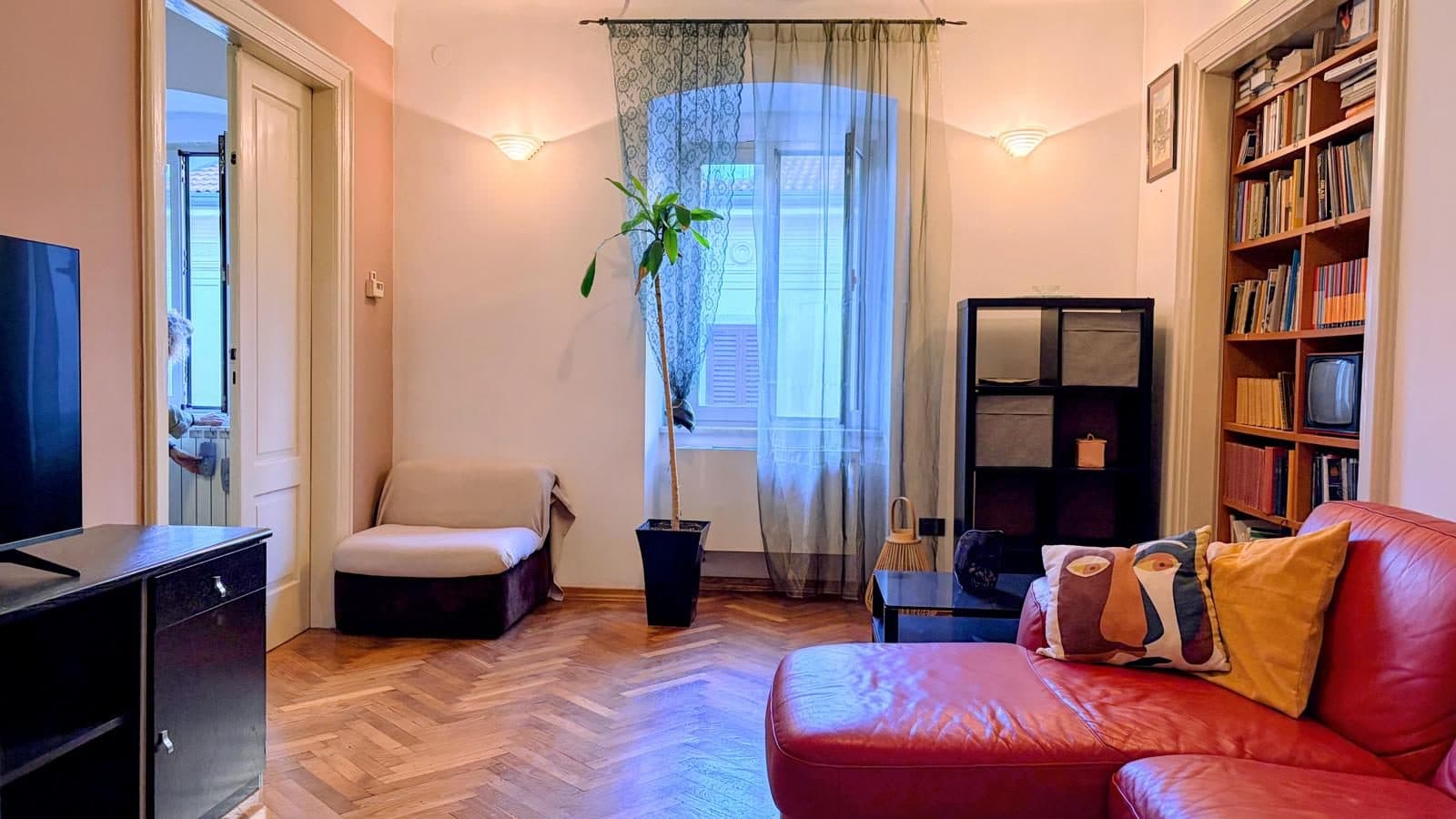 Rijeka - Centar, 2-bedroom apartment. — foto 2