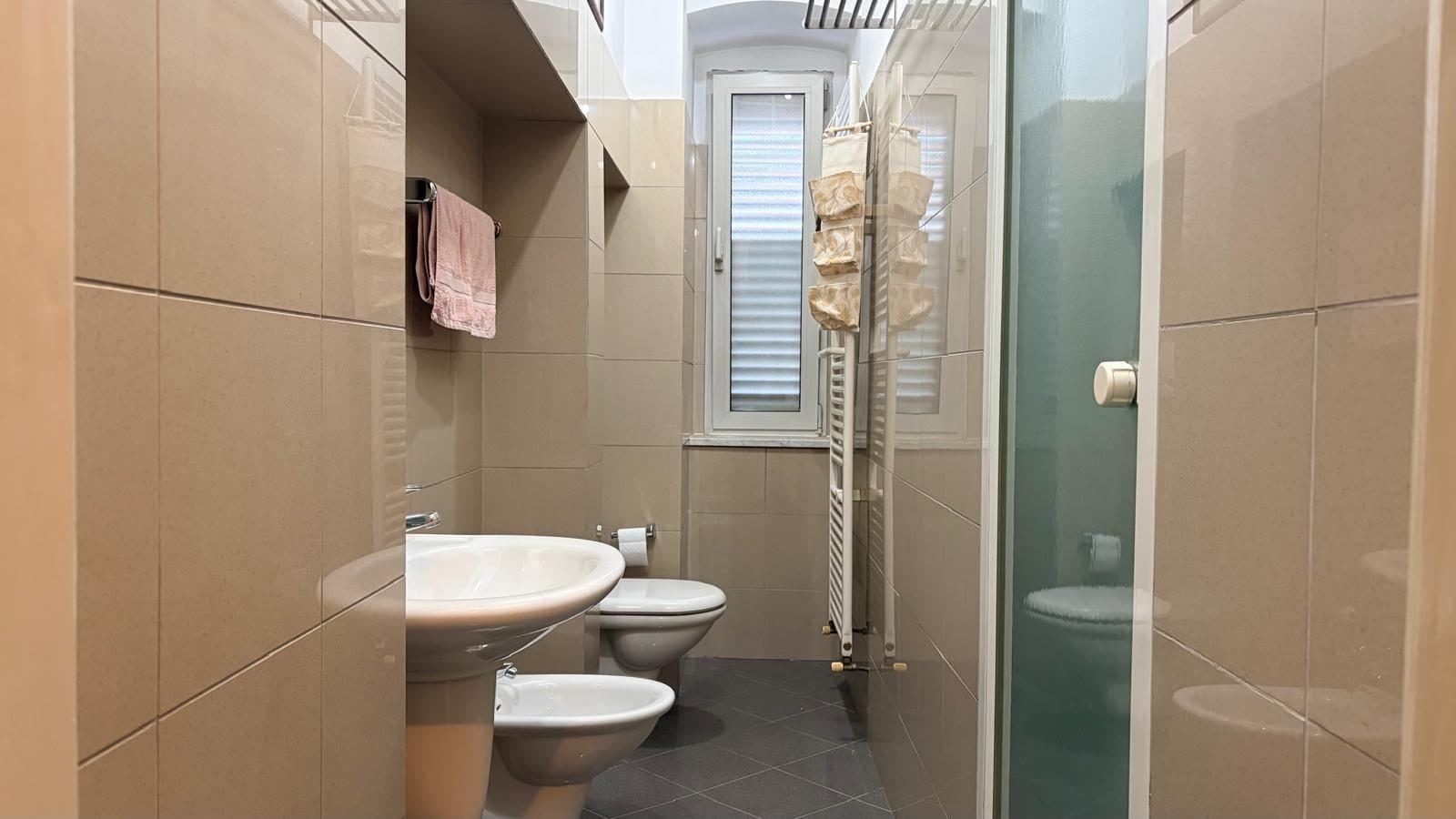 Rijeka - Centar, 2-bedroom apartment. — foto 4