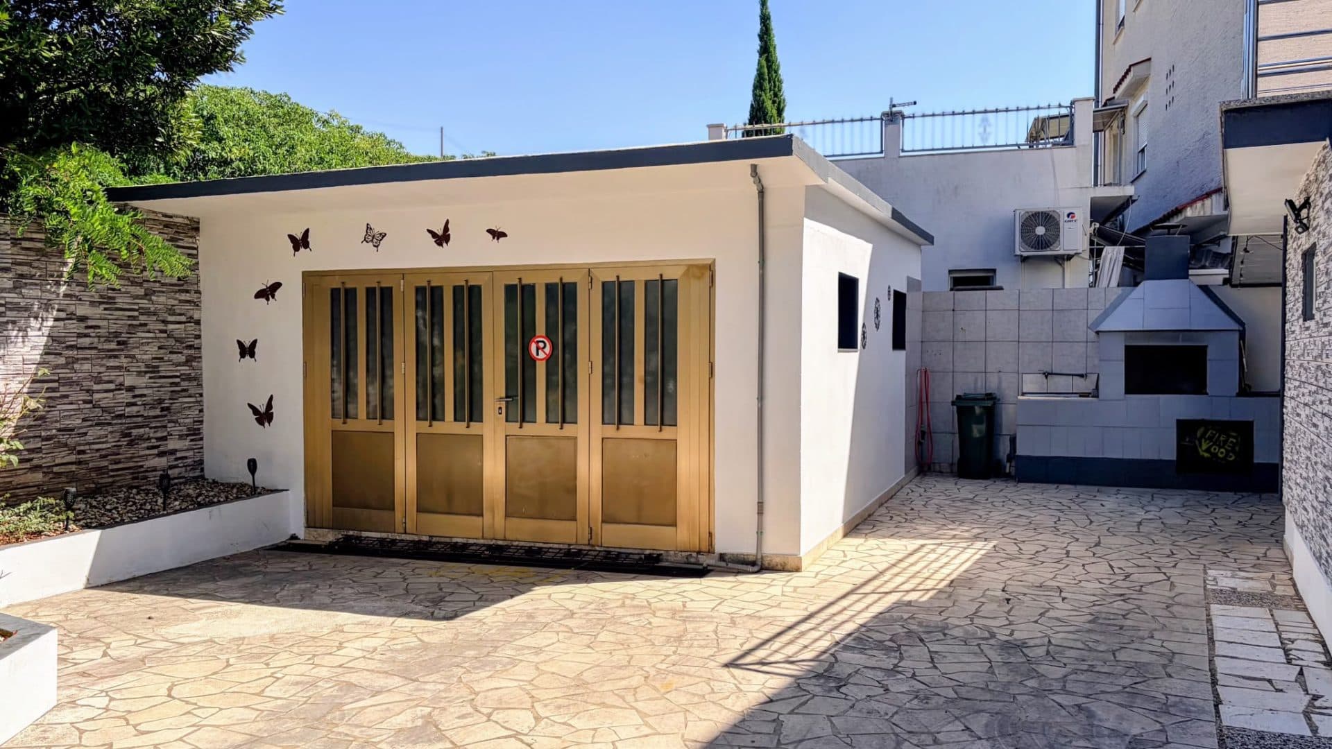 Crikvenica - Selce, 2 bedroom apartment with garden. — photo 12
