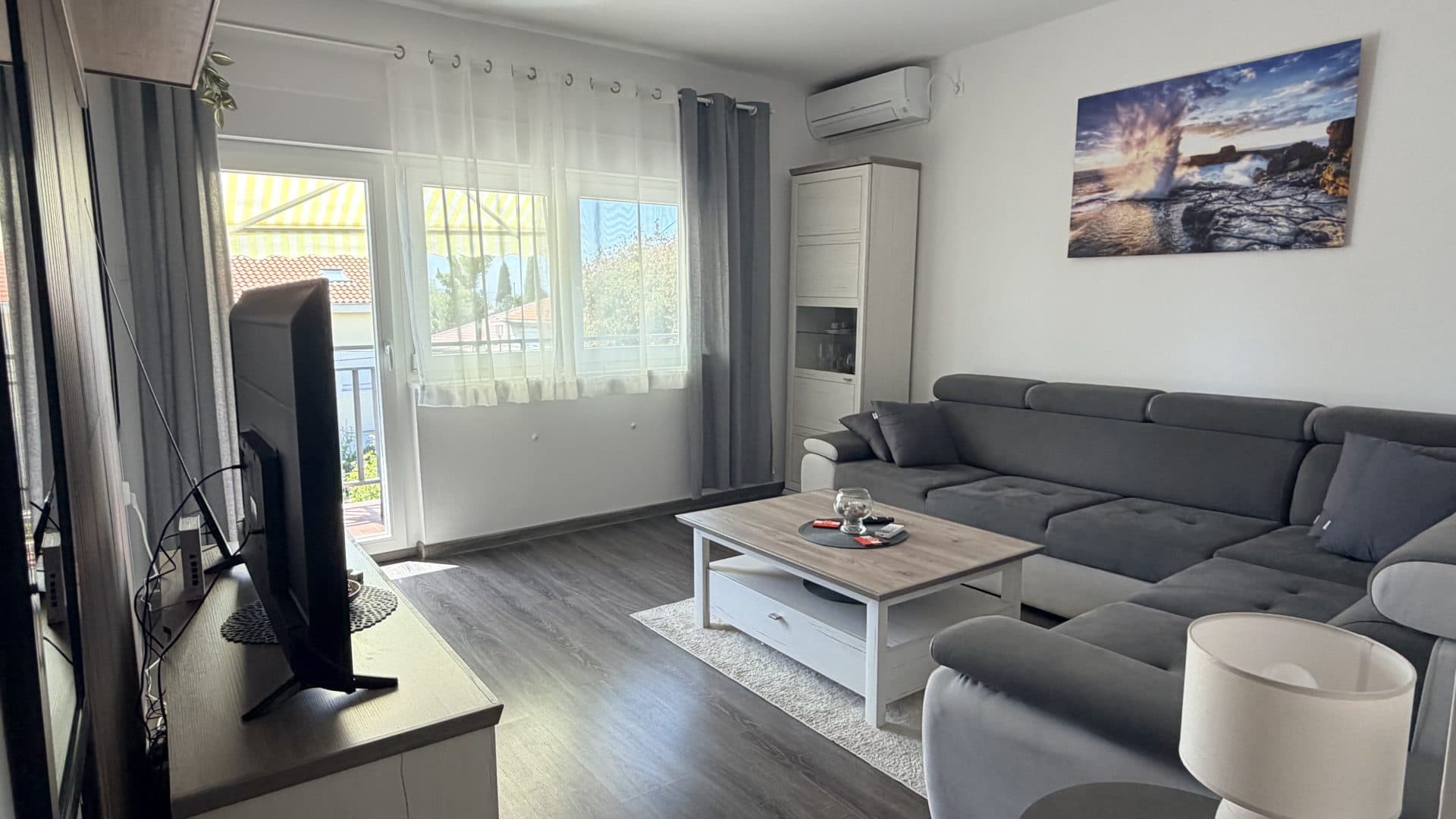 Crikvenica - Selce, 2 bedroom apartment with garden. — photo 3