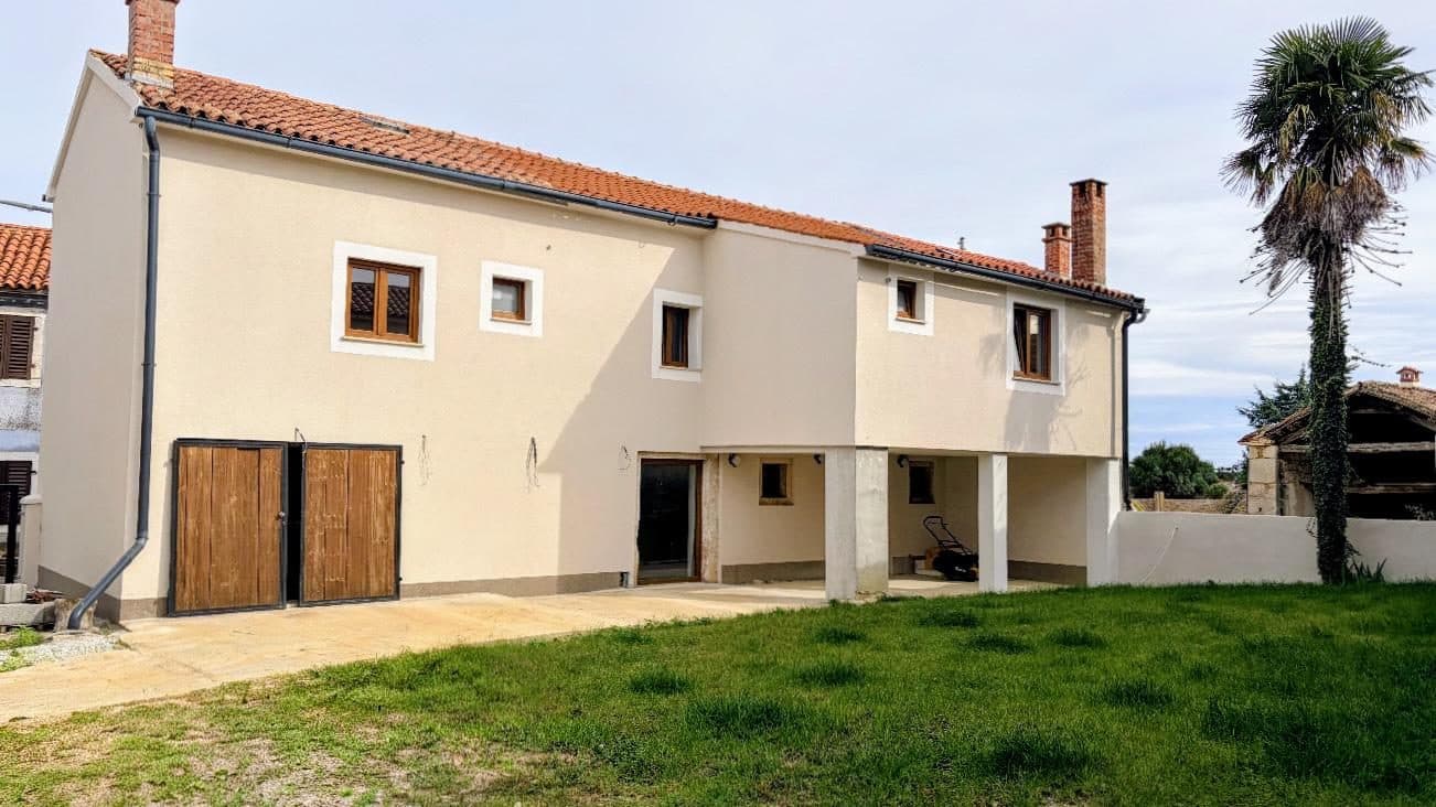 Two homes on one plot in Istria near Vižnada — Brig