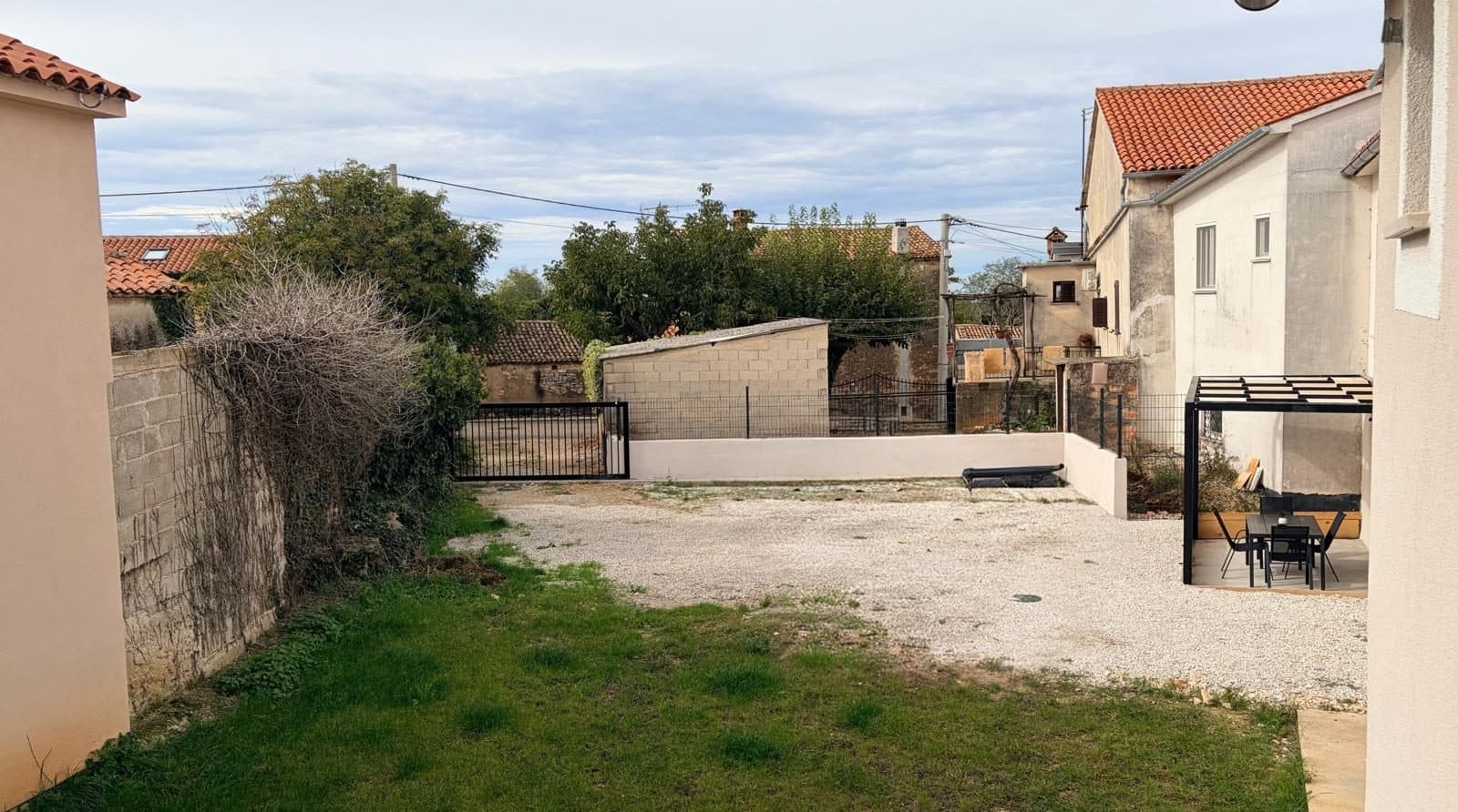 Two homes on one plot in Istria near Vižnada — foto 19